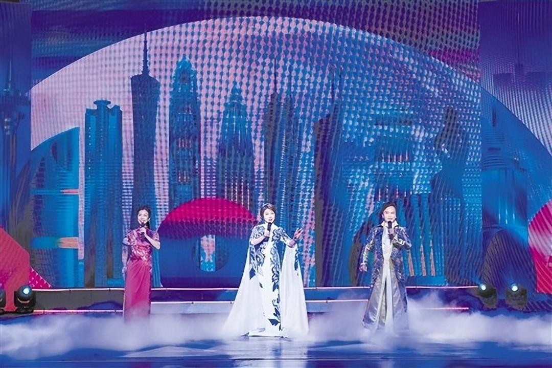 霍宗杰捐赠的文物展现海外侨胞的赤子之心 图3