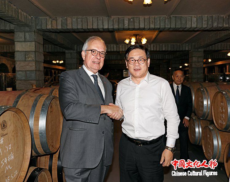 ����ǰ�v�A��ʹ�ɽ���Ї�ǰ�v������ʹ�w�M܊һ���ڲ��������f�c�Ї�ˇ�g�����Y���뽻��