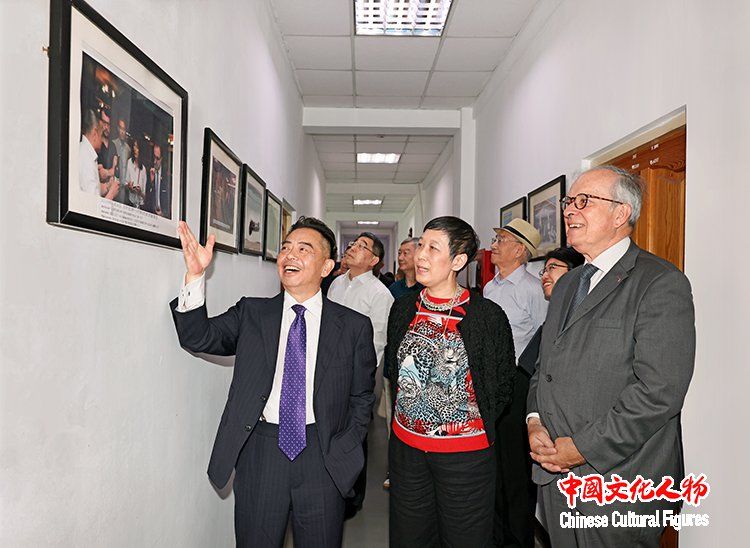 ����ǰ�v�A��ʹ�ɽ���Ї�ǰ�v������ʹ�w�M܊һ���ڲ��������f�c�Ї�ˇ�g�����Y���뽻��