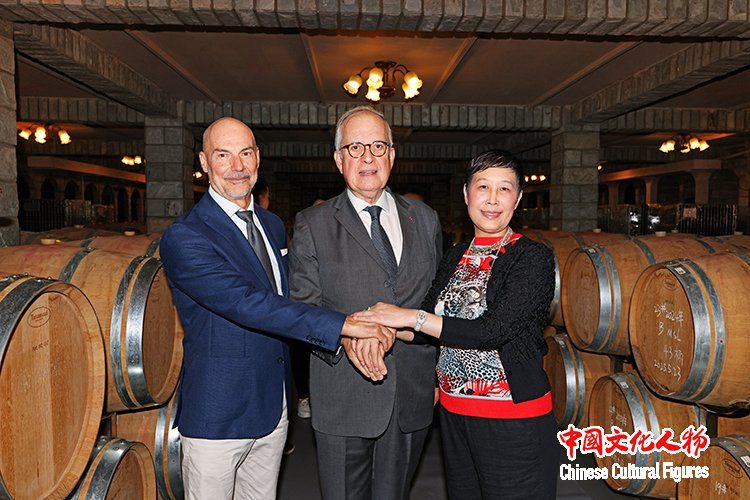 ����ǰ�v�A��ʹ�ɽ���Ї�ǰ�v������ʹ�w�M܊һ���ڲ��������f�c�Ї�ˇ�g�����Y���뽻��