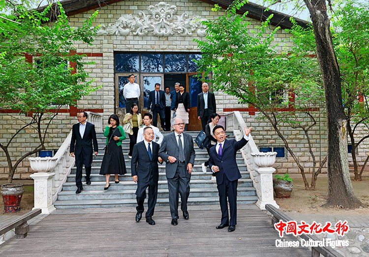 ����ǰ�v�A��ʹ�ɽ���Ї�ǰ�v������ʹ�w�M܊һ���ڲ��������f�c�Ї�ˇ�g�����Y���뽻��