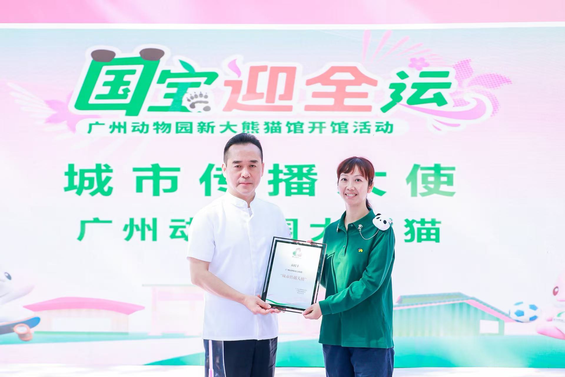 ������5�á�һֻ����è�����ݶ���԰�´���è����ʽ����