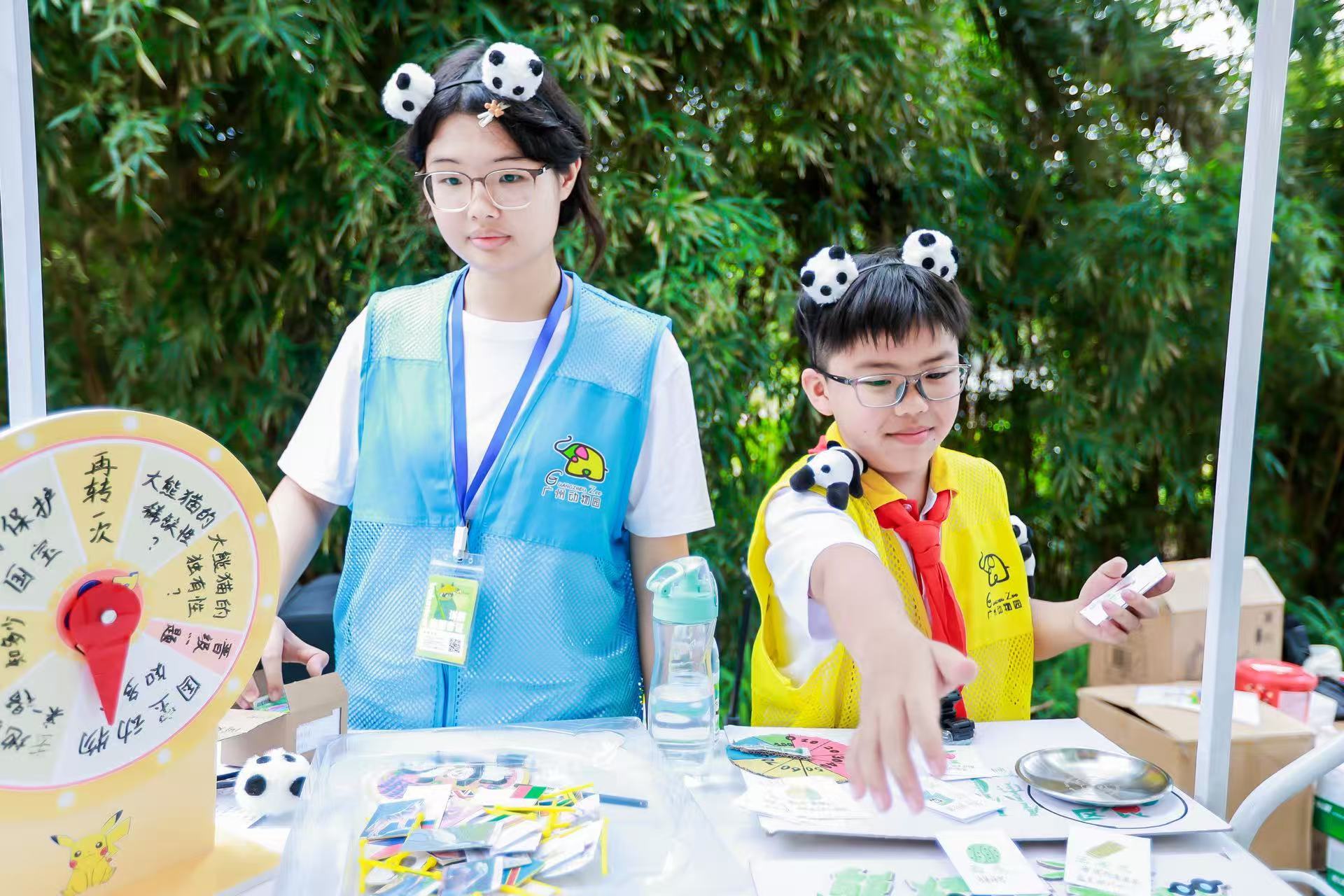 ������5�á�һֻ����è�����ݶ���԰�´���è����ʽ����